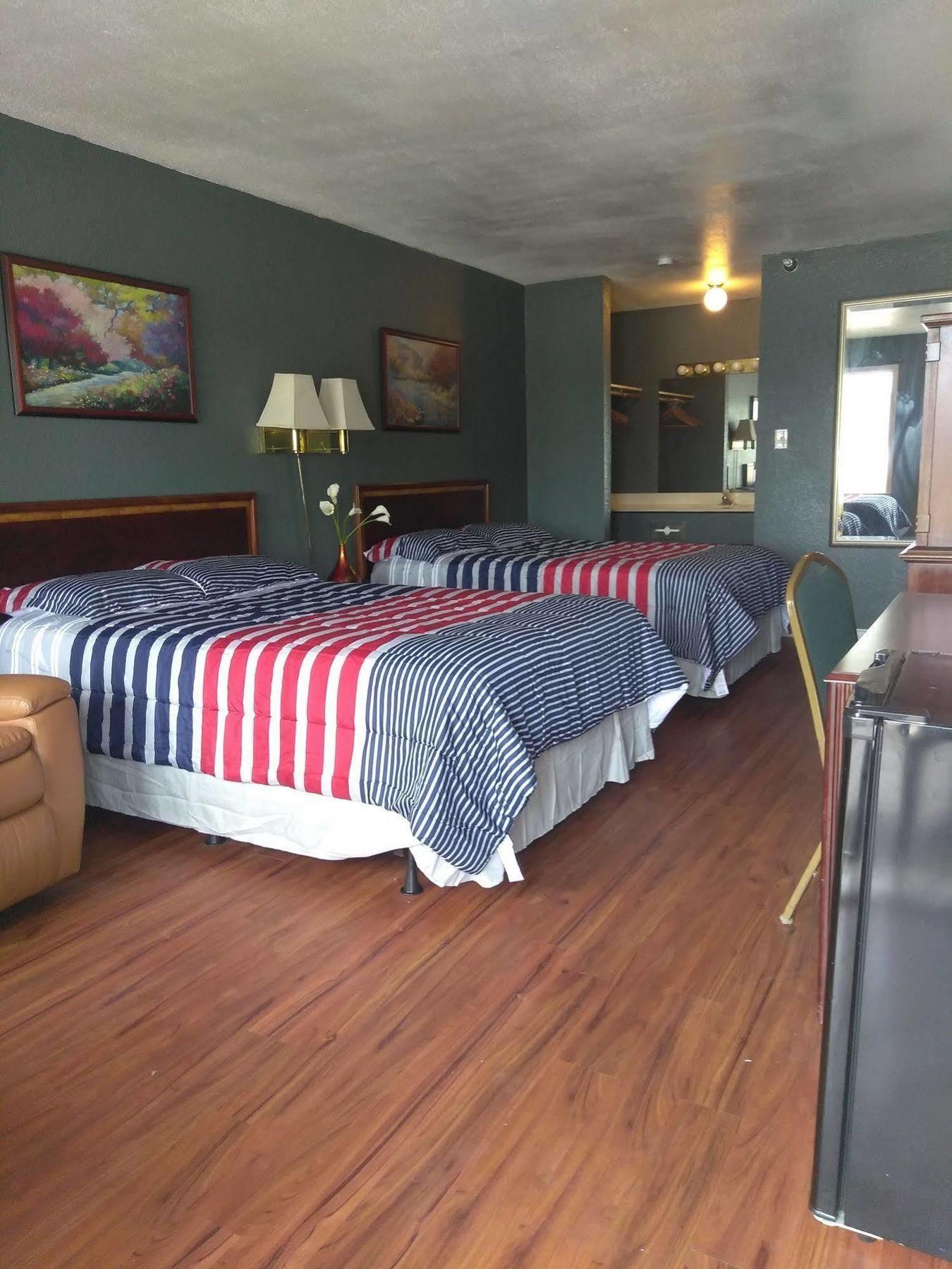 Columbia Lakes Hotel & Conference Center West Columbia Екстер'єр фото