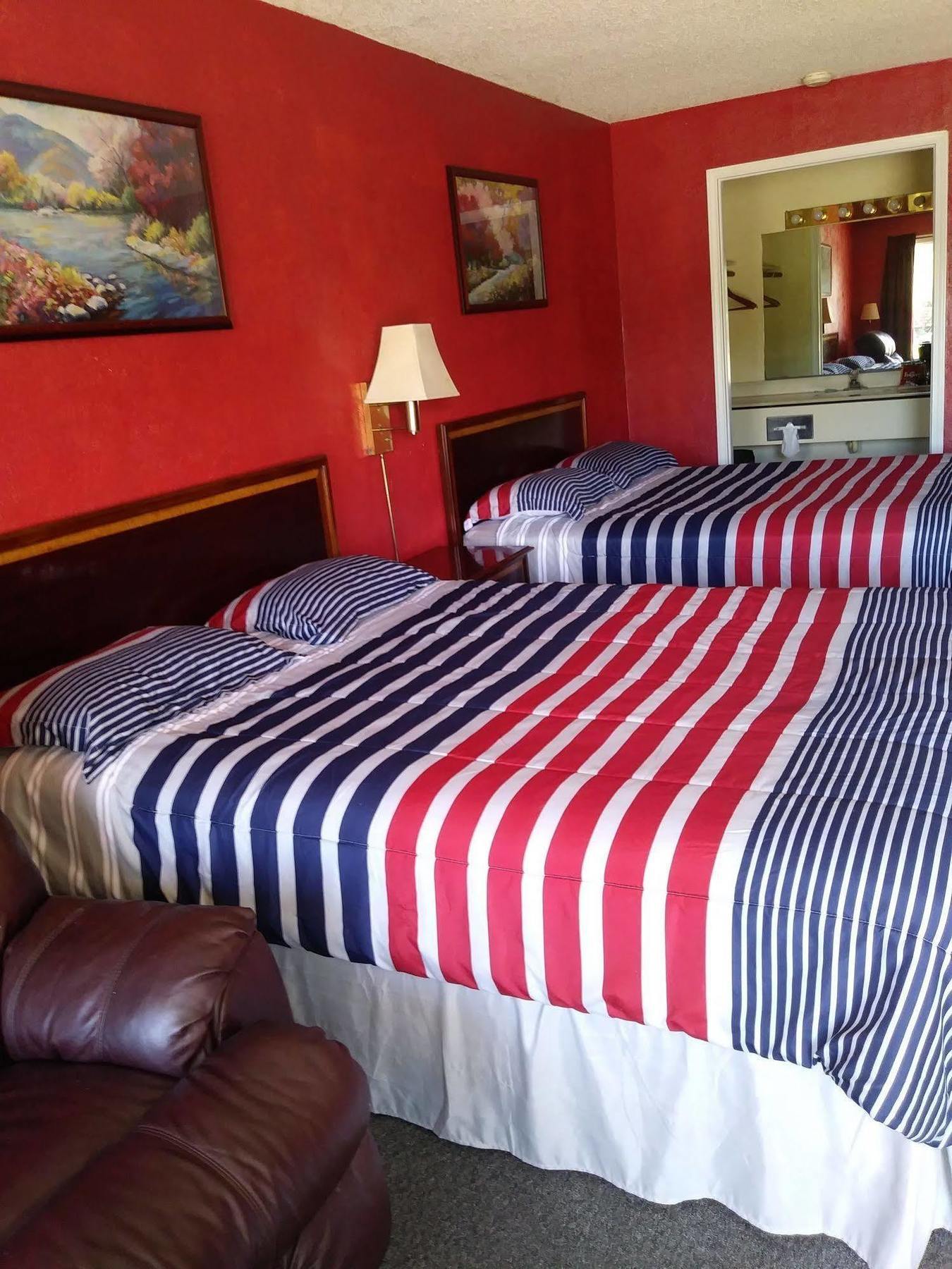 Columbia Lakes Hotel & Conference Center West Columbia Екстер'єр фото