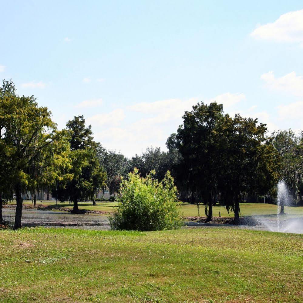 Columbia Lakes Hotel & Conference Center West Columbia Екстер'єр фото
